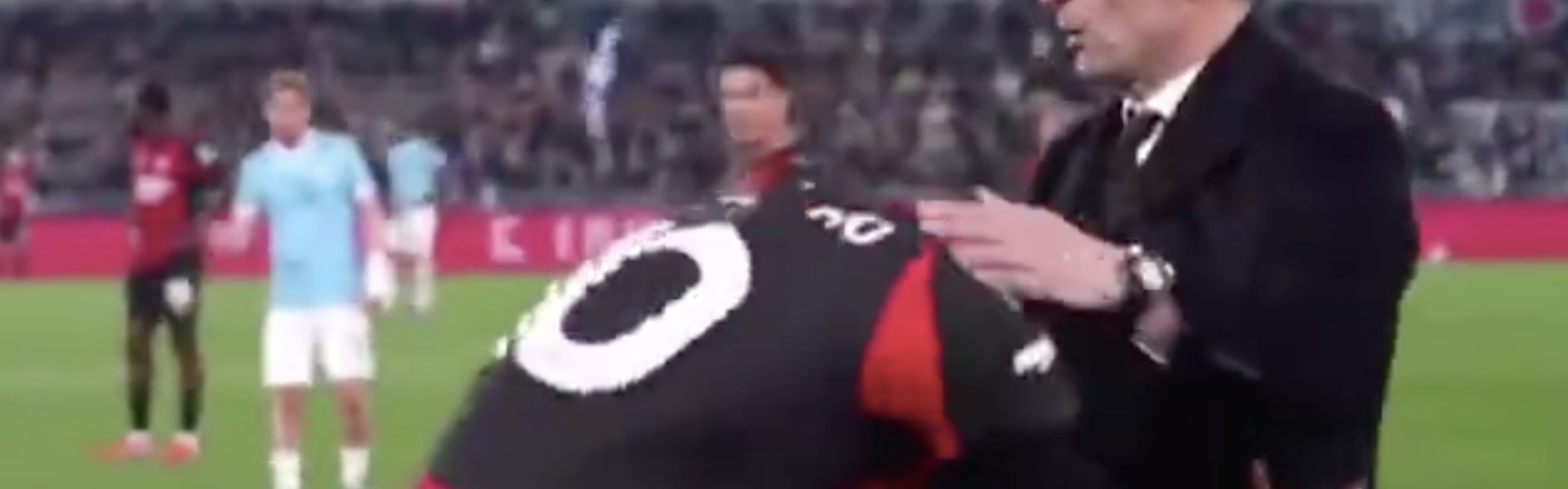 世界杯高清直播-7000万巨星被换下后怒推囧叔！AC米兰内讧曝光 耻辱0-1+差榜首8分